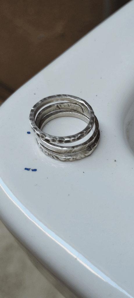 Anells plata gravat textura combina