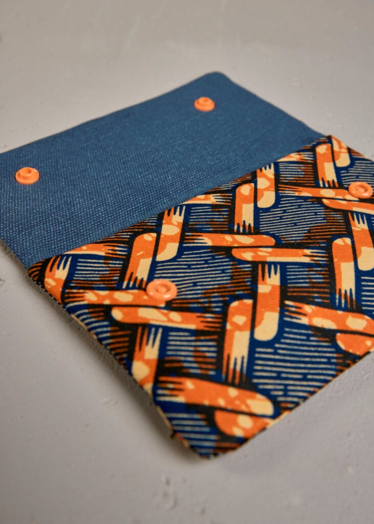 Funda de Tabac Multiusos CHAINS - Imatge 2