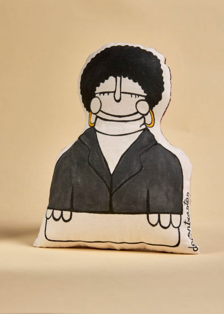 Nina Decorativa ANGELA DAVIS 1 Nina Decorativa ANGELA DAVIS