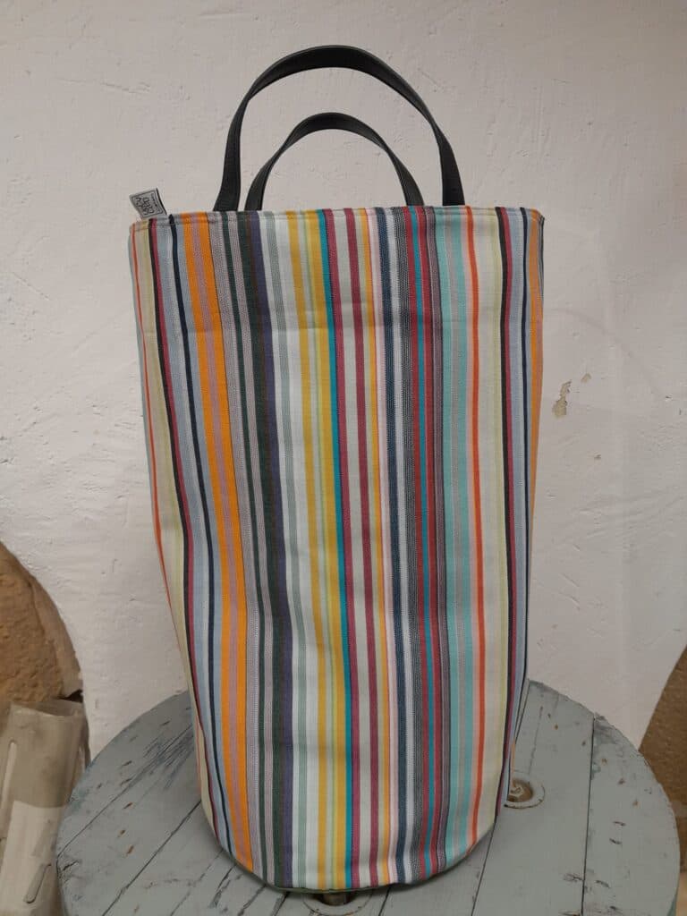Contenidor de tela reutilitzada de ratlles -UPCYCLED CARTAES-