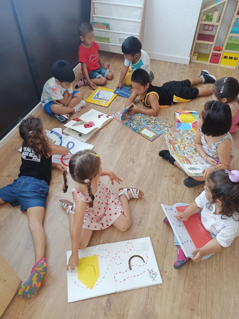 Servei regular o permanent de joc i cura per a infants 4 Servei regular o permanent de joc i cura per a infants - Imatge 4