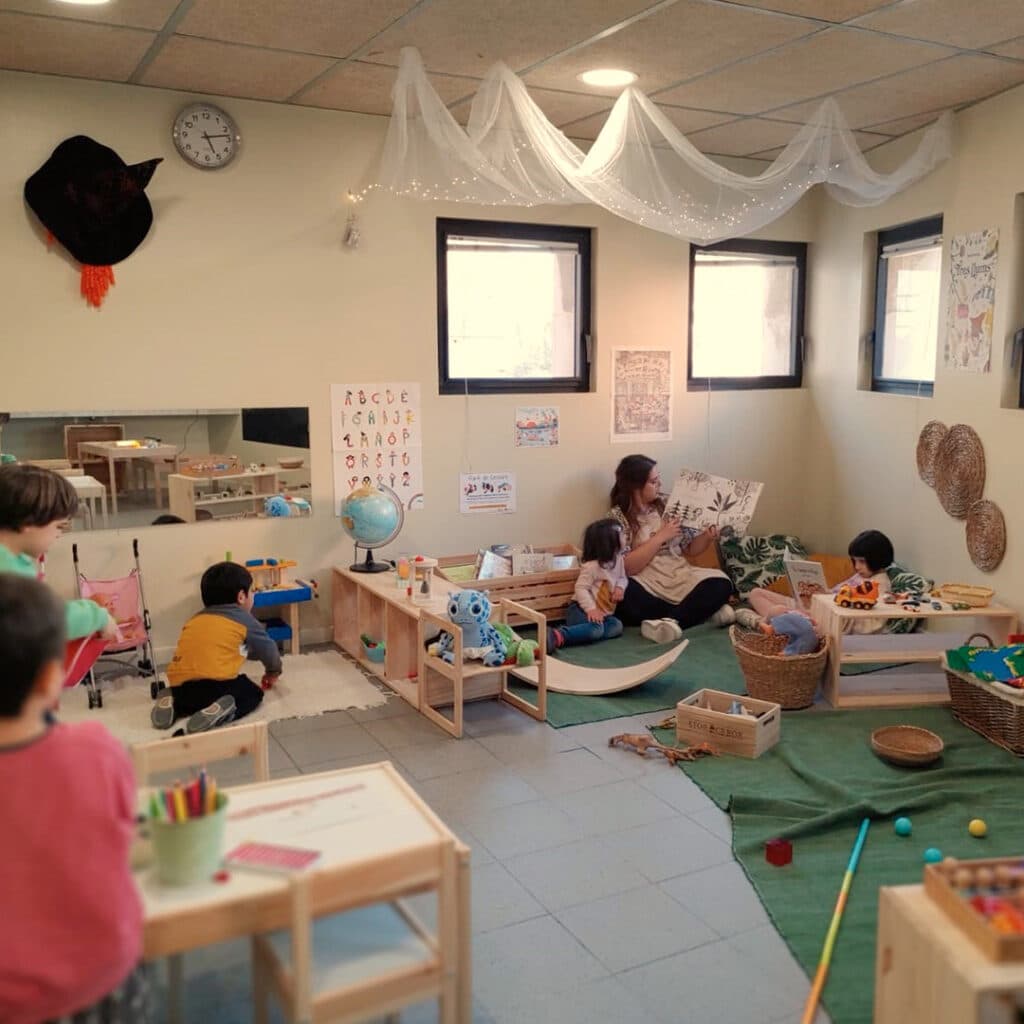 Servei regular o permanent de joc i cura per a infants 2 Servei regular o permanent de joc i cura per a infants - Imatge 2