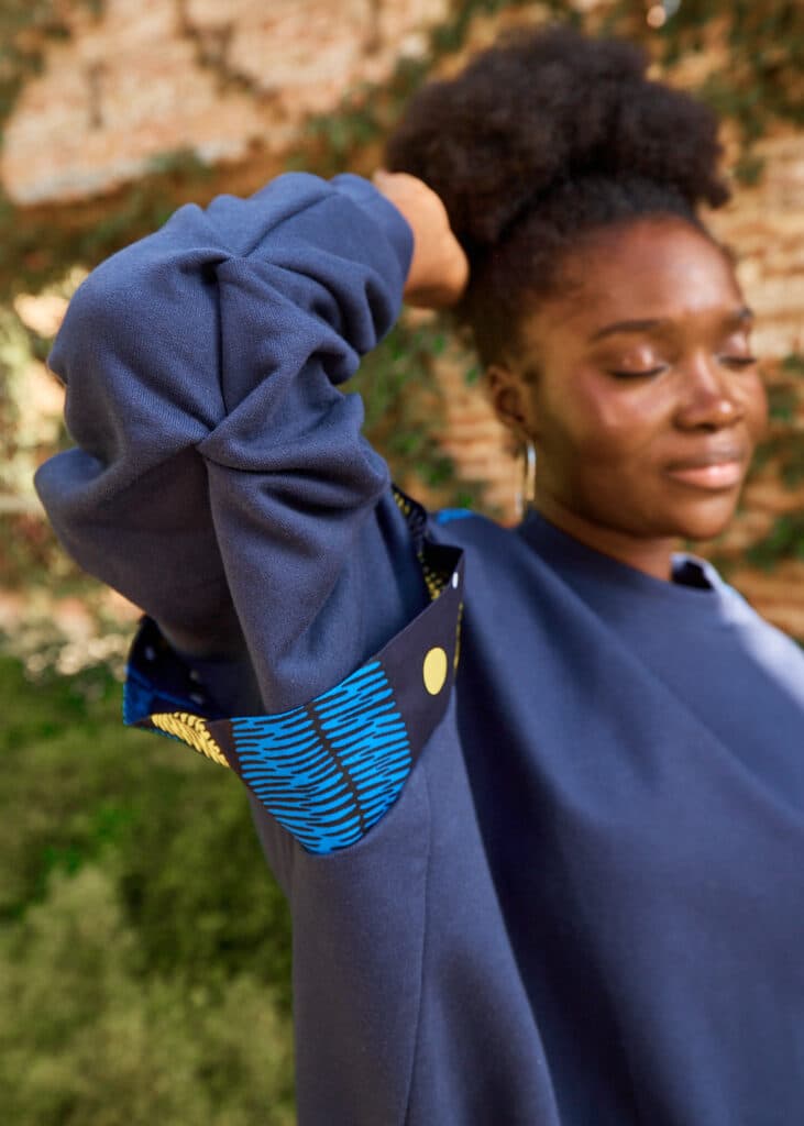 Dessuadora Oversize Blau Marí ASSATA - Imatge 3
