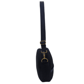 bolso circular negro lateral Creadoness Moda Sostenible Handmade Espana Hecho a mano Accesorios Sostenibles de Diseno Barcelona ESS