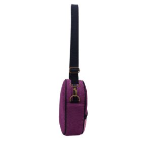bolso circular violeta rosa lateral Creadoness Moda Sostenible Handmade Espana Hecho a mano Accesorios Sostenibles de Diseno Barcelona ESS