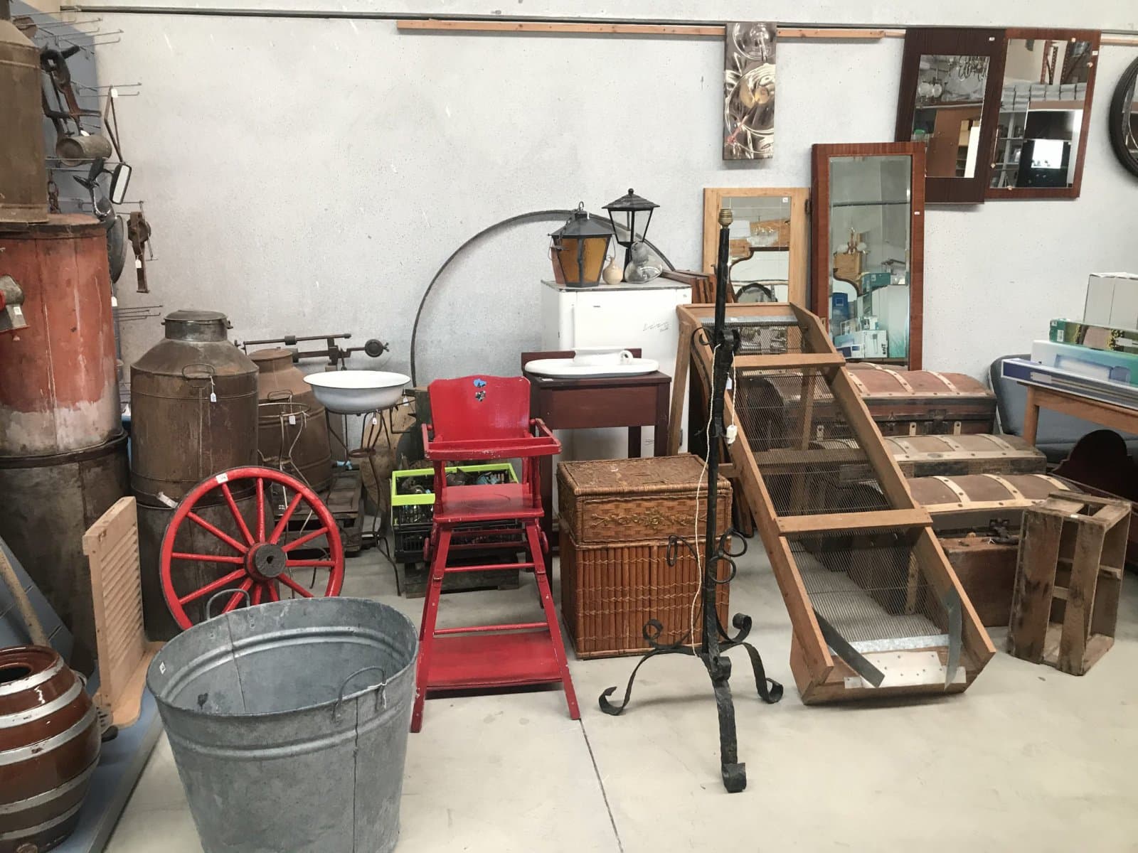 Botiga de productes de segona mà - Imatge 8