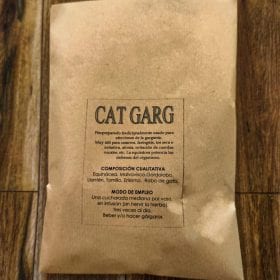 Cat carg de la botiga