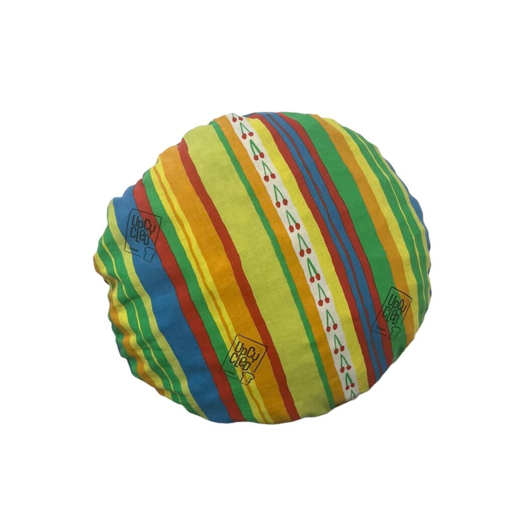 Coixí (SIT CUL) de tela i farcit reutilitzat, amb diferents formes, tamanys i estampats -UPCYCLED CARTAES- - Imatge 4
