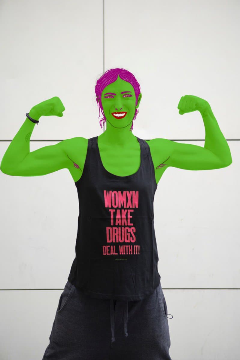 Samarreta tirants llarga WOMXN TAKE DRUGS. DEAL WITH IT 2 Samarreta tirants llarga WOMXN TAKE DRUGS. DEAL WITH IT - Imatge 2